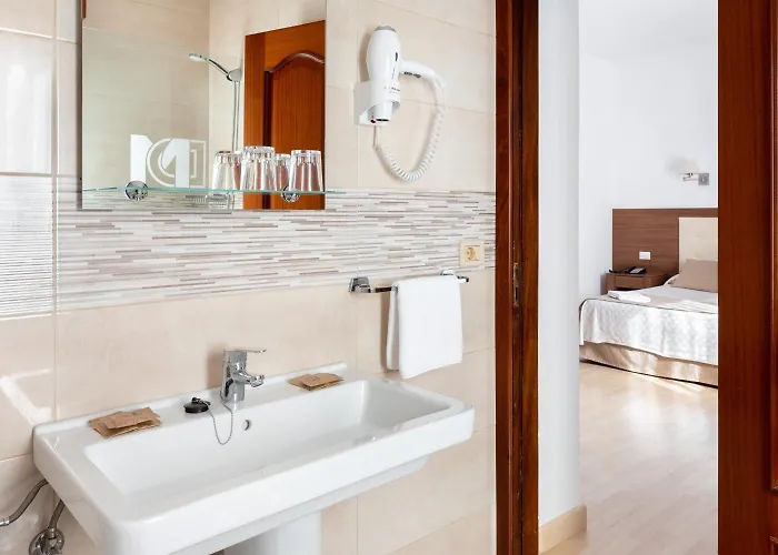 Hotel Don Manolito 3*