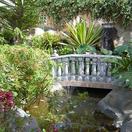 돈 마놀리토 호텔